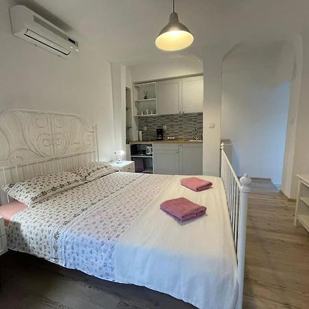 Studio Apartman Barbeta Grebaštica Buitenkant foto
